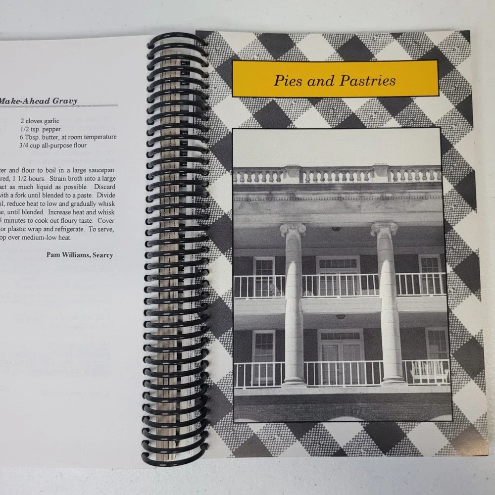 Favorite Recipes Associated Women‎ for Harding Helper Vol III 1997 Spiral Bound